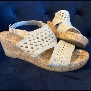 girls SO wedges size 5